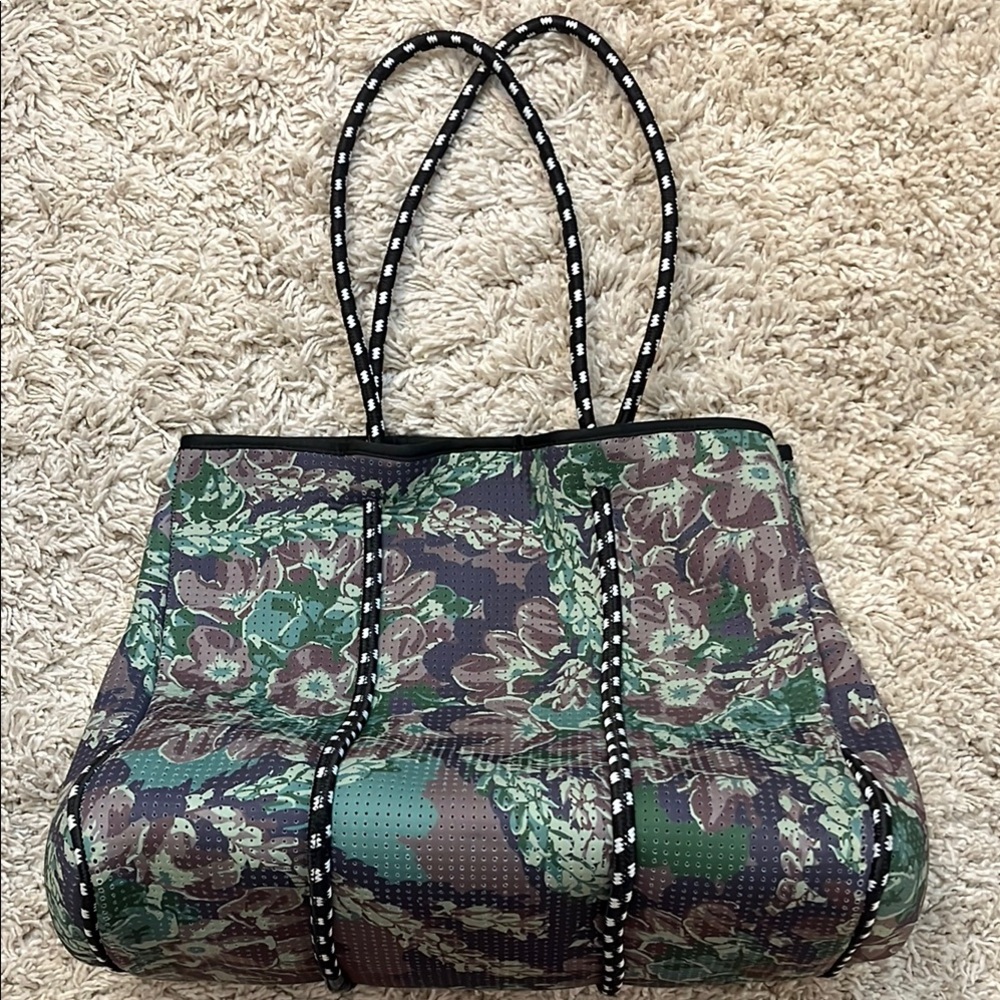 Kuliko in the islands Floral Green and Brown Tote Bag